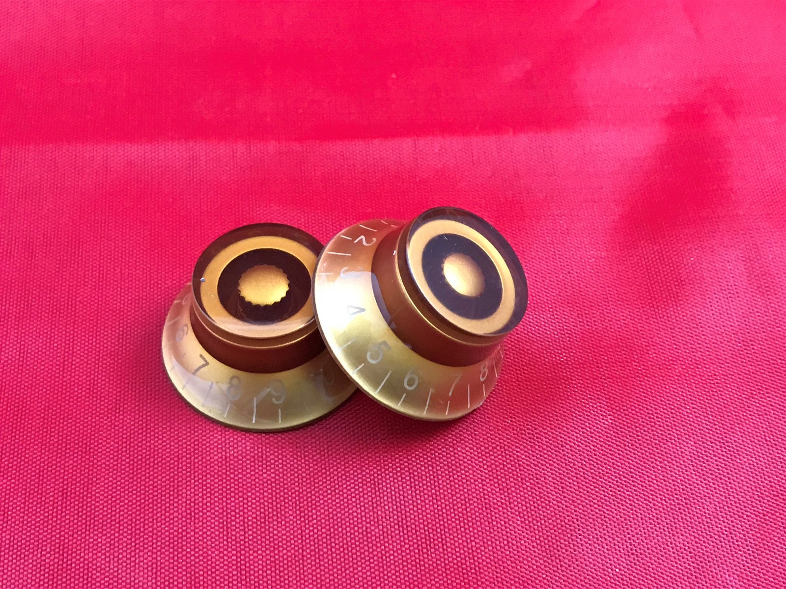 Amber Top Hat Bell Knobs Fits Coarse Spline Pots