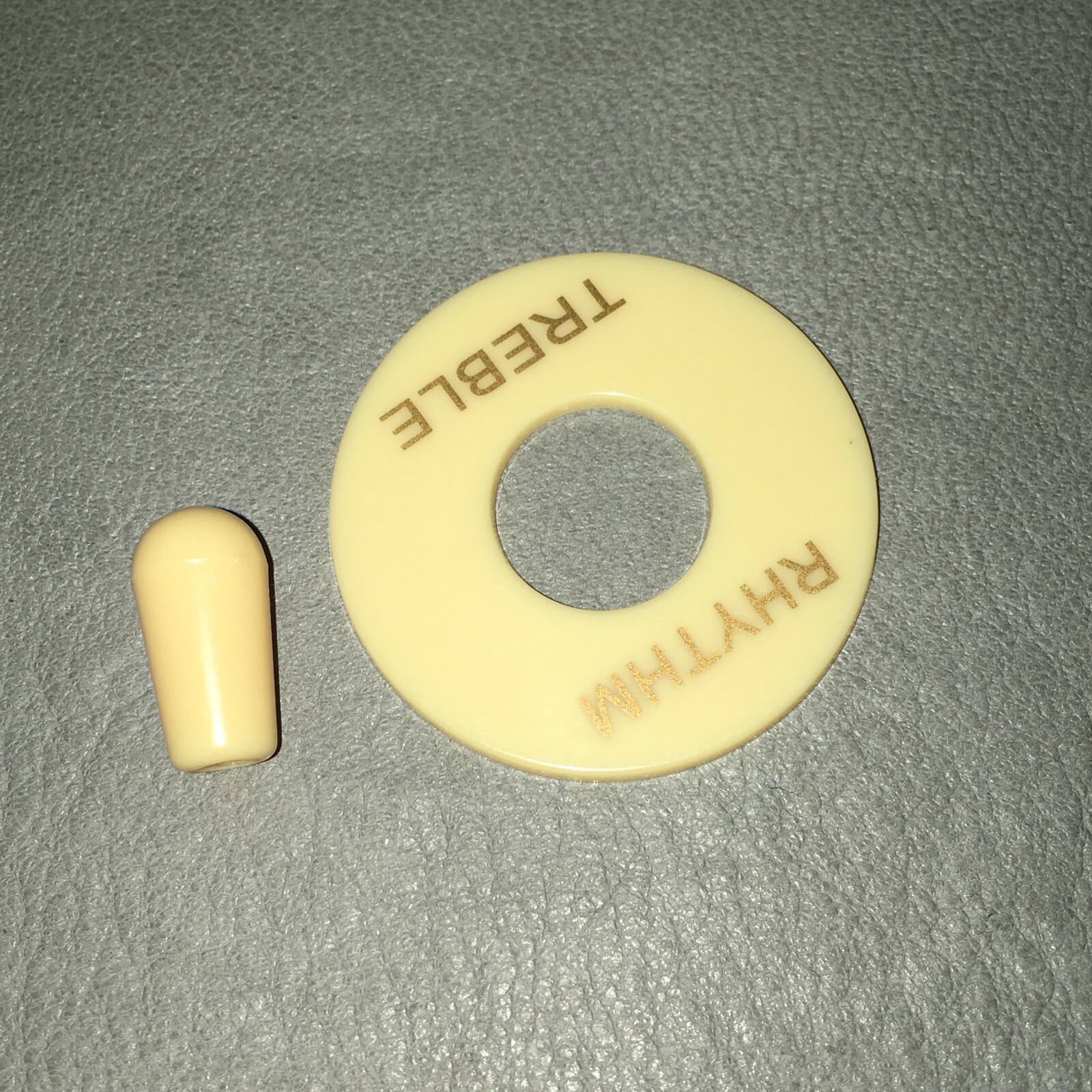 USA Seller~Gibson 8/32 Cream Switch Tip & Plate for USA Gibson Switchcraft