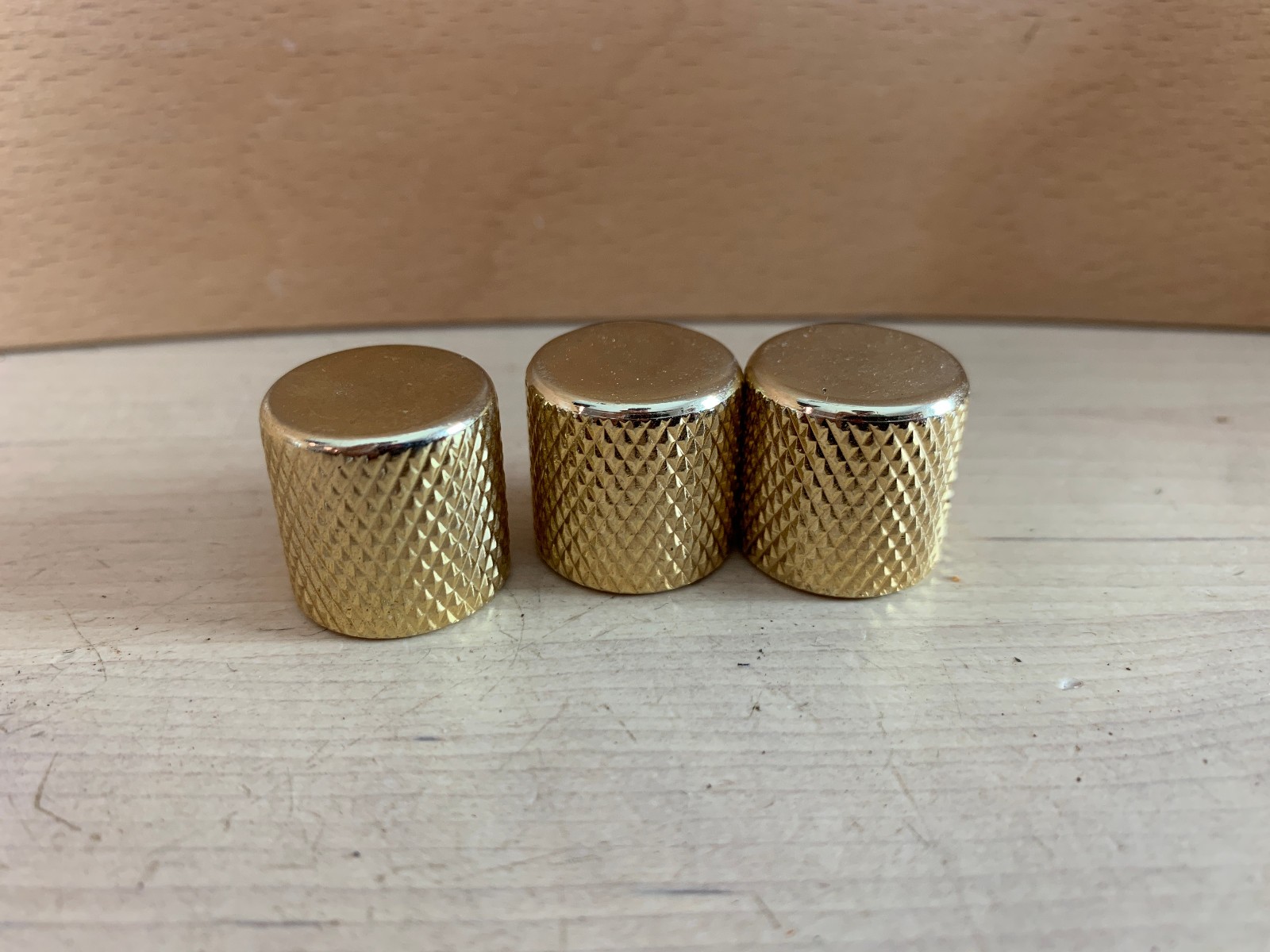 Guyker Lot of 3 Gold Flat Top Electric Guitar Pot Control Knob Parts 6.5mm Shaft