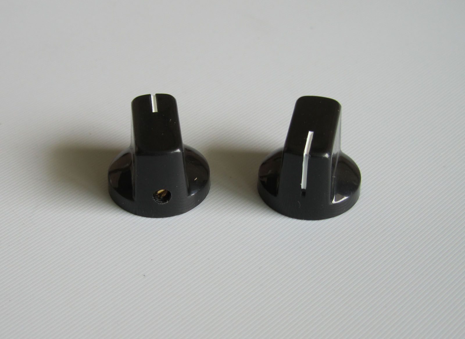 10x Guitar AMP Effect Pedal Knobs Davies 1510 Style Pointer Knob Set Screw Black