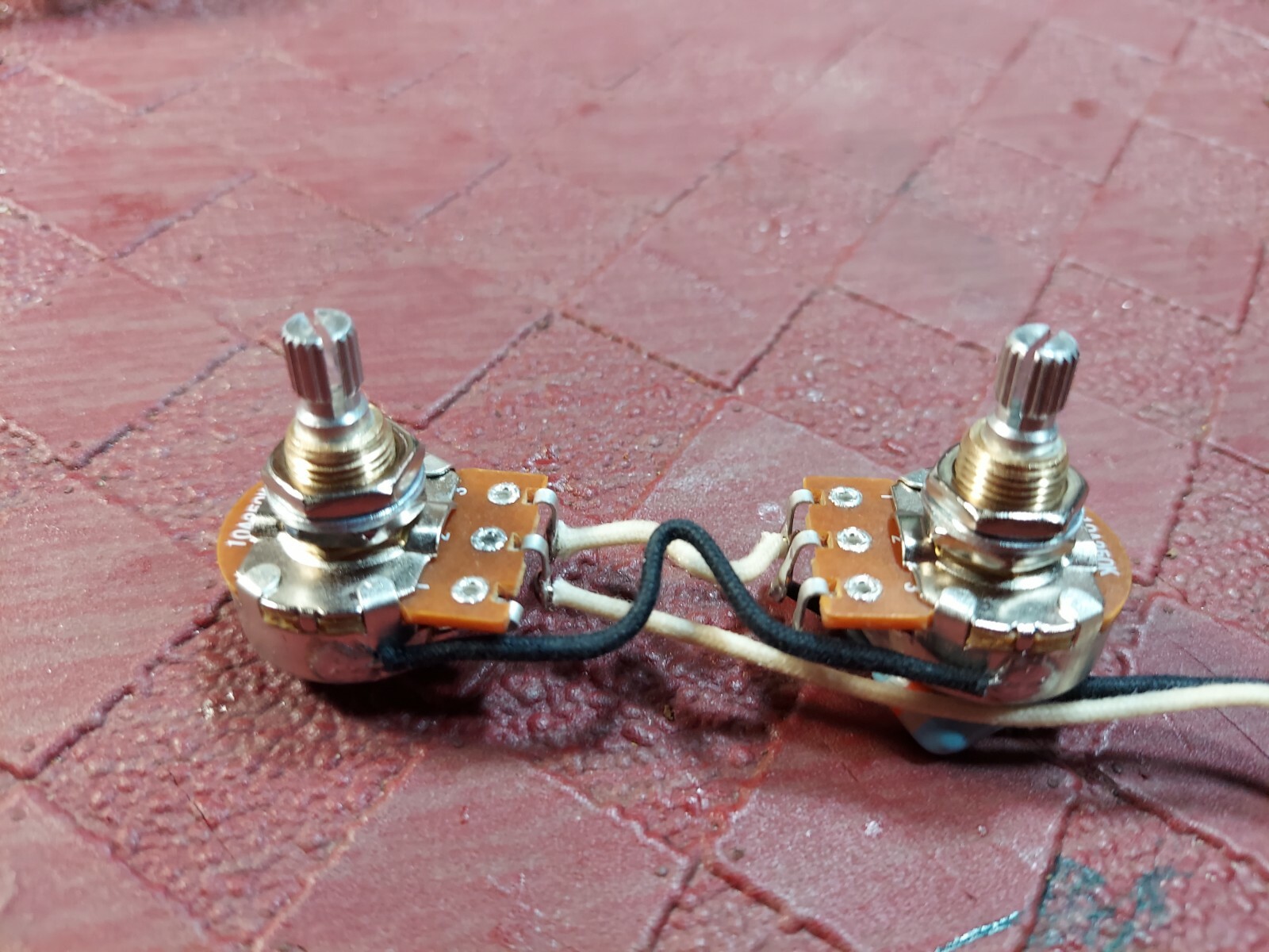 P Bass Wiring Harness Bourns A250k split Shaft .068 Tropical Fish KellingSound
