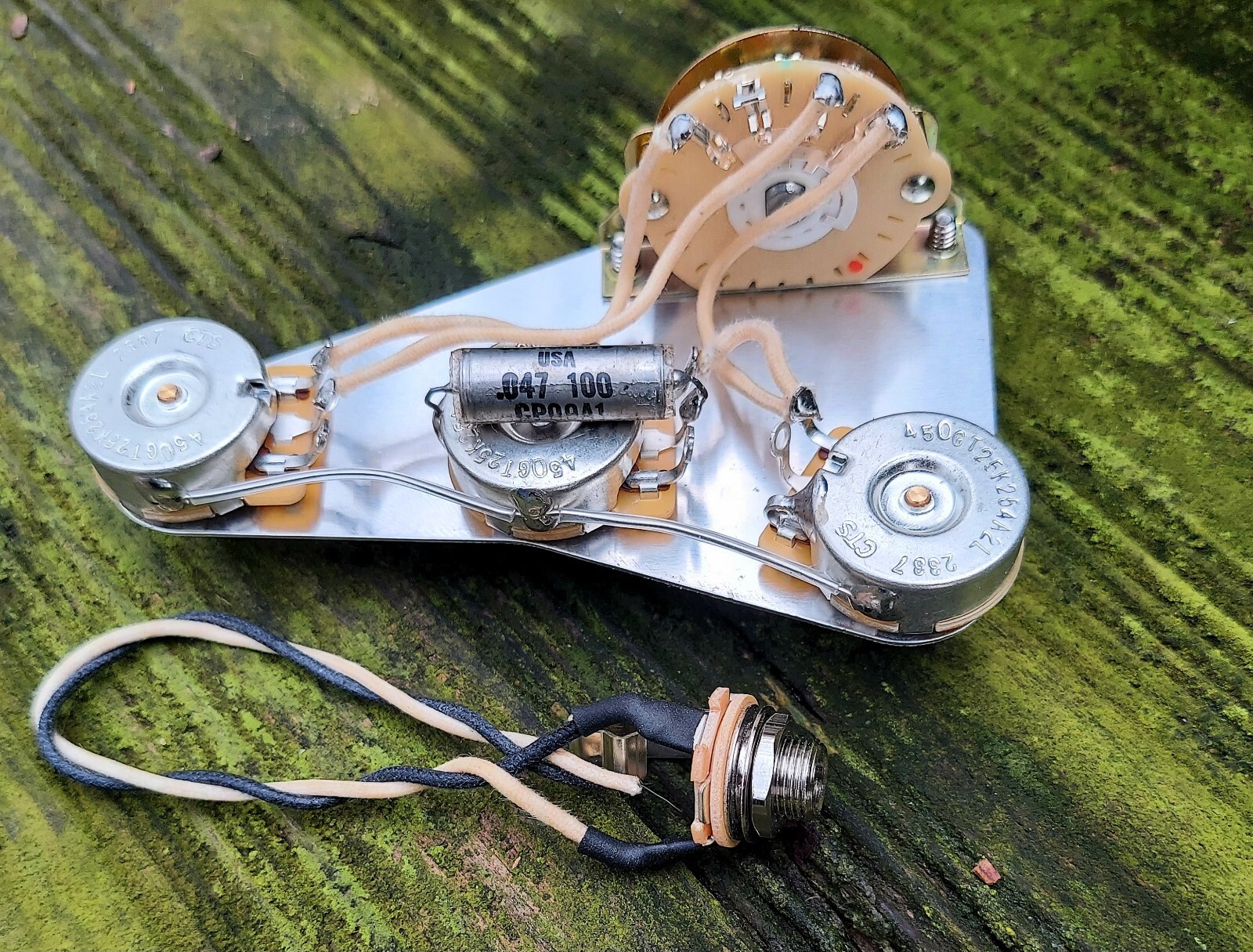 Strat Harness Blend Wiring CTS Oak 5/w Sangamo .047 PIO Switchcraft Gavitt Wire