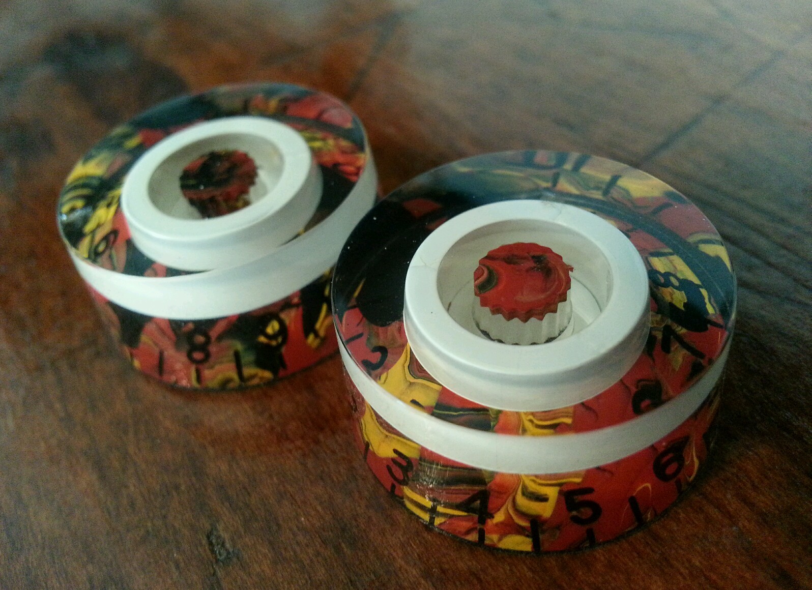 2 Guitar Speed Volume / Tone Knobs… White/Tortoise Shell… JAT C.G.P