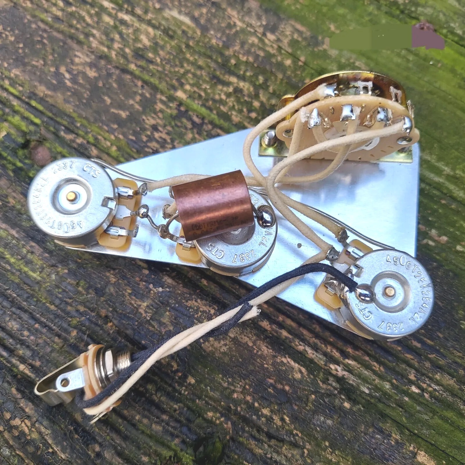 Custom Strat Wiring Harness CTS 250K, Oak Grigsby 5/w Obbligato. 047 Audio Cap