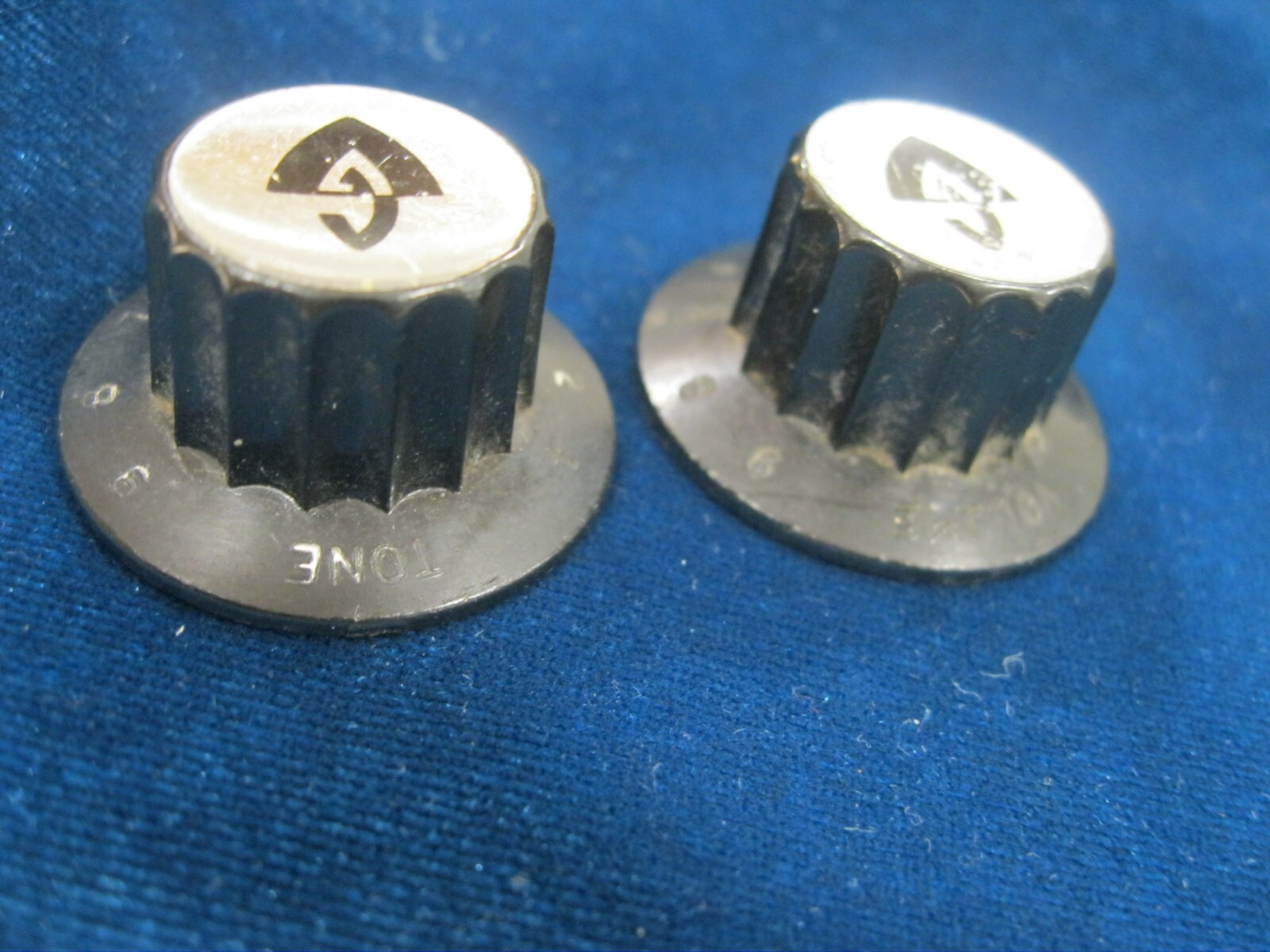 Two Vintage 60’s 70’s 1-9 GUILD Knobs for Bluesbird Starfire S-100 M-75 M-85