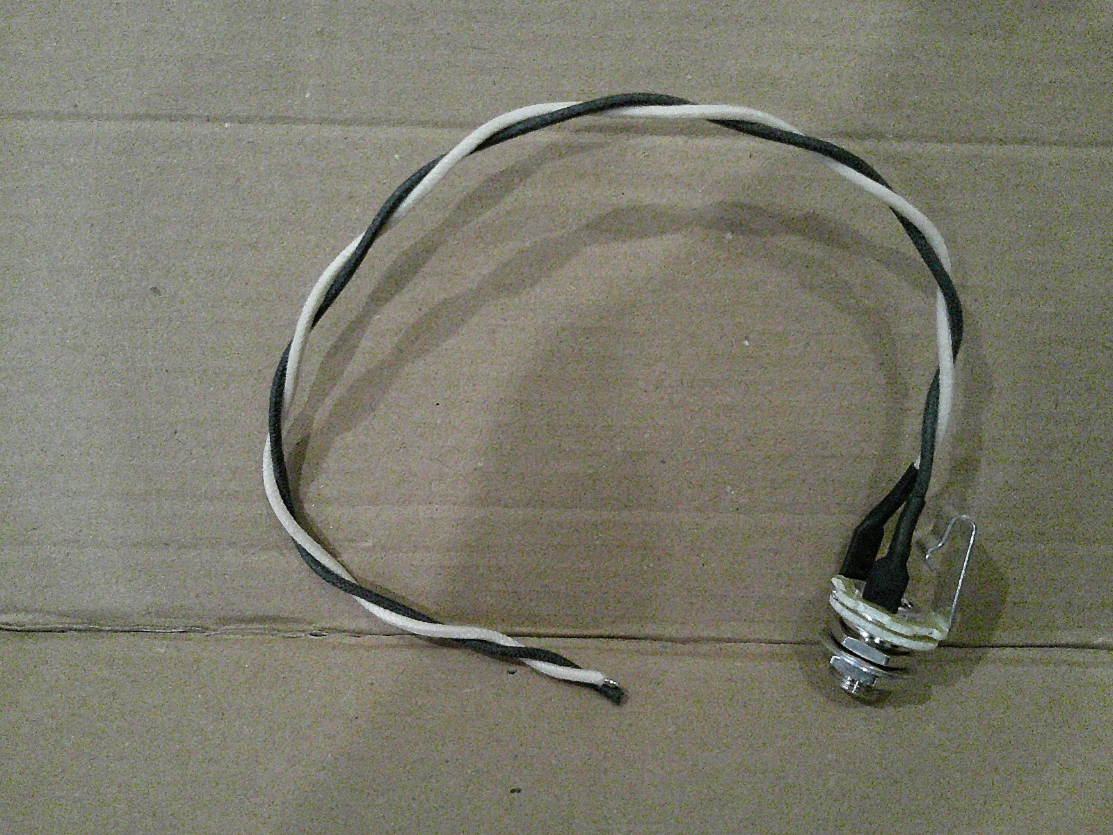 PRE SOLDERED Guitar Jack, Ext Length W/10″ Of GAVITT Vintage Cloth 22ga Wire