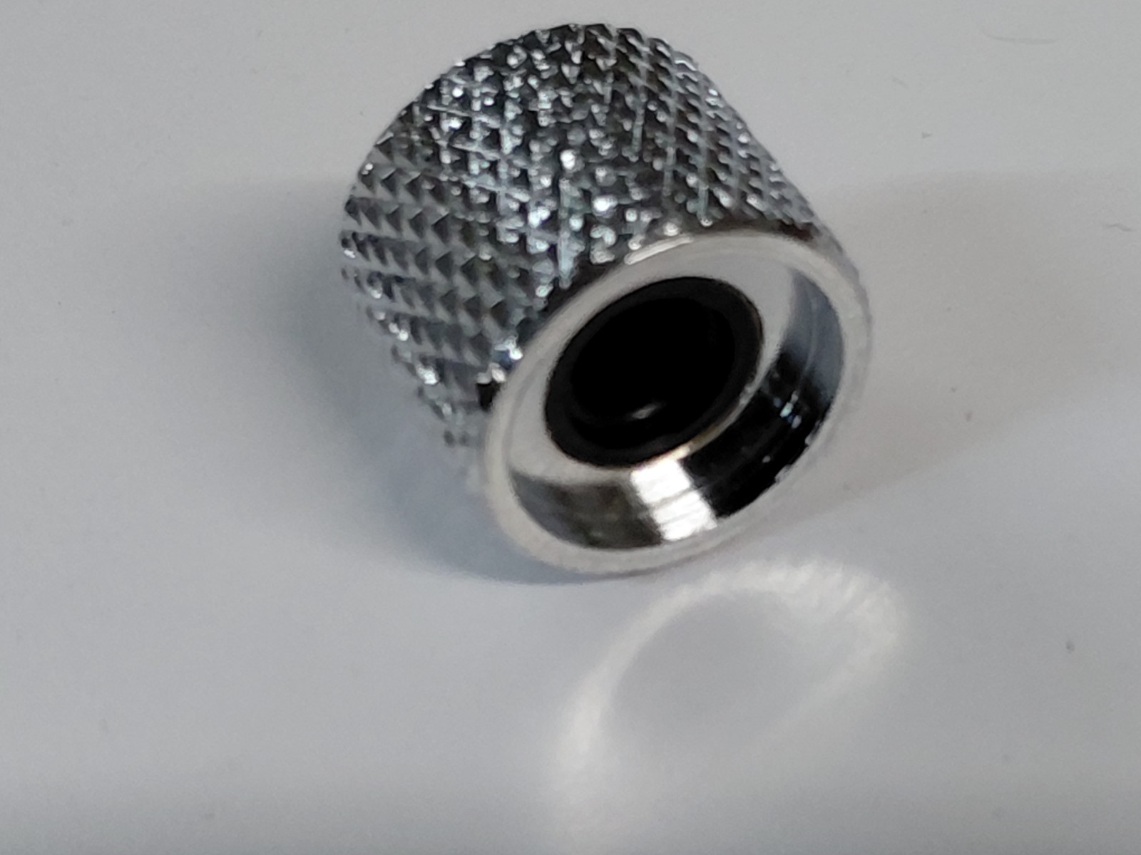 Chrome Knob – Factory Replacement for Peavey Foundation, Forum and Forum Plus