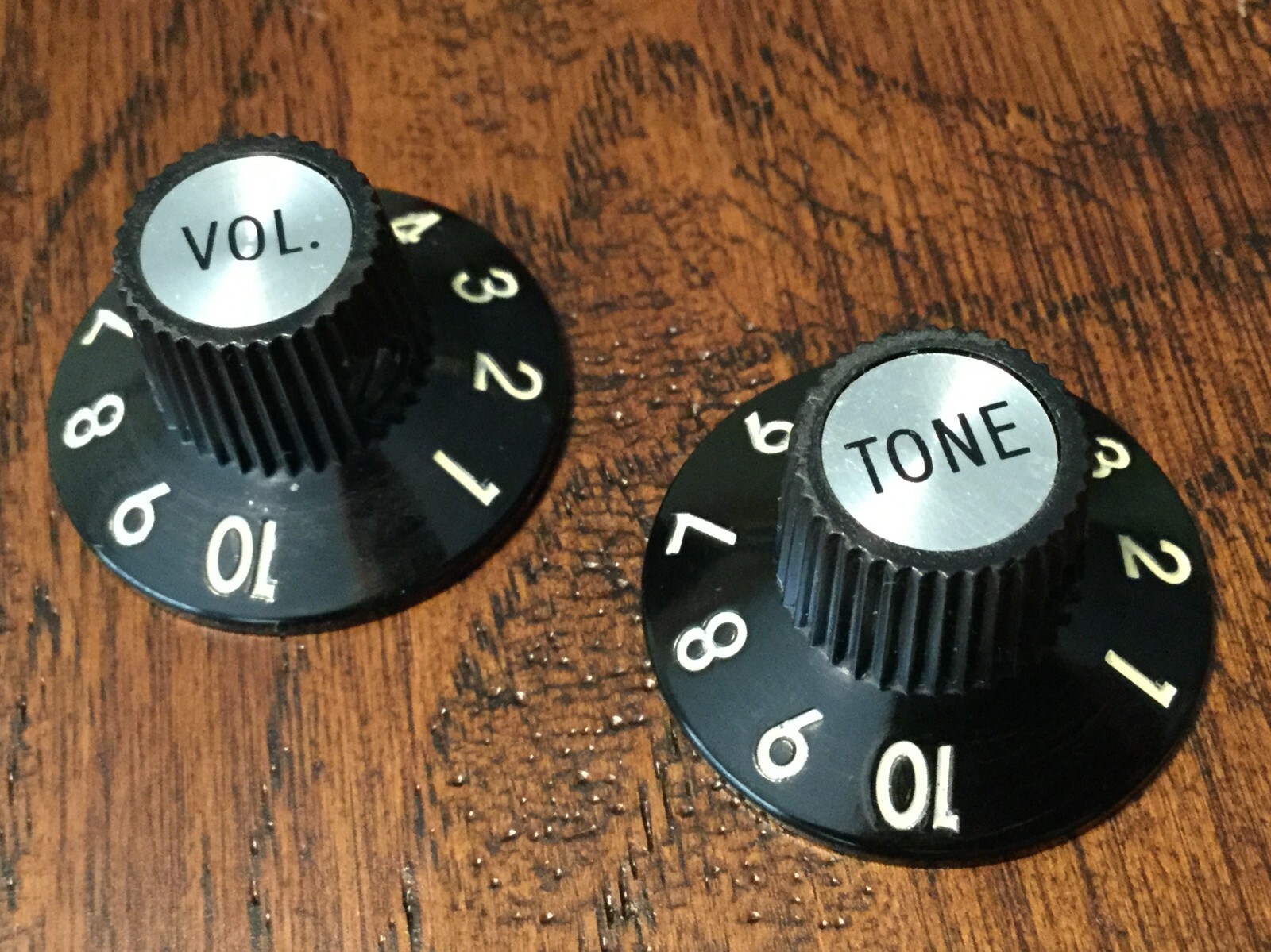 (2) Black Witch Hat Guitar Knobs / Bakelite / Set Screw / .25″ Pots / Vol Tone