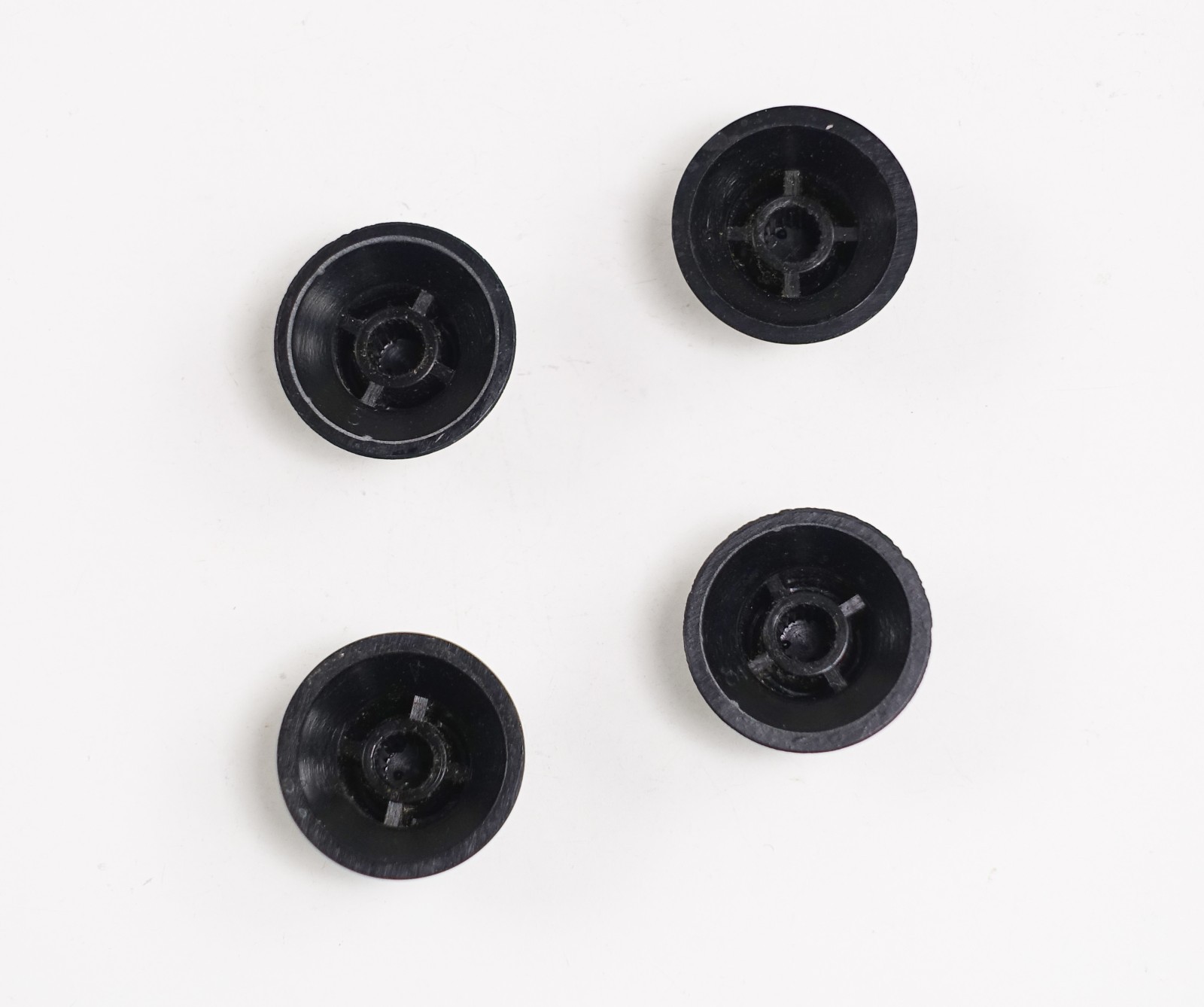 Set of 4 Teisco Black Knobs Volume Tone with Pointers Silvertone Kay Harmony