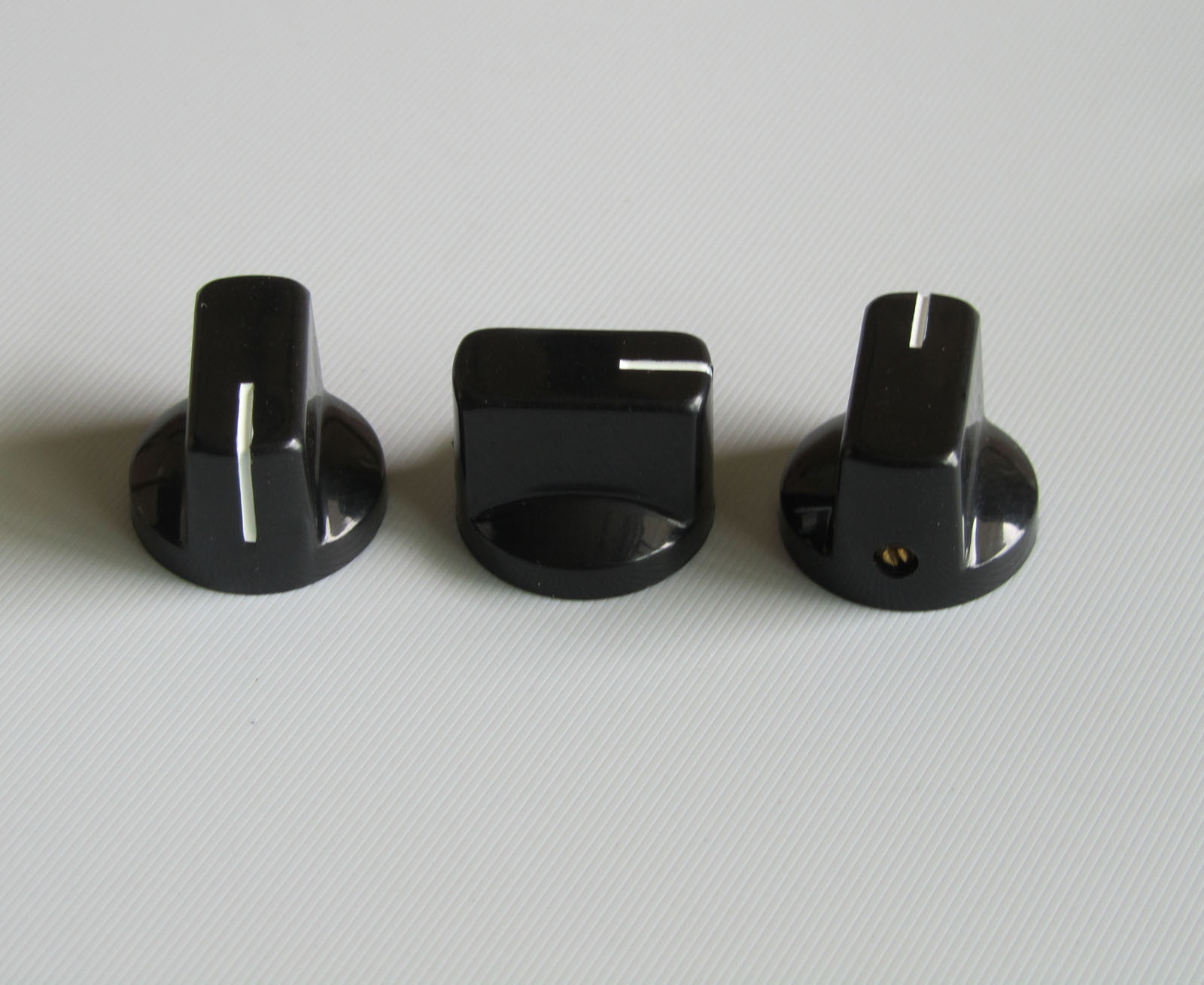 10x Guitar AMP Effect Pedal Knobs Davies 1510 Style Pointer Knob Set Screw Black