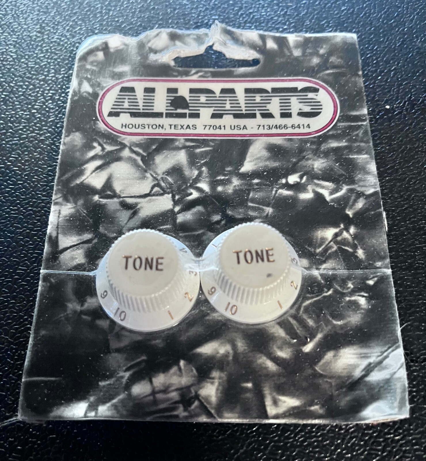 All Parts PK0153-025 Guitar Tone Knobs White (pack of 2)