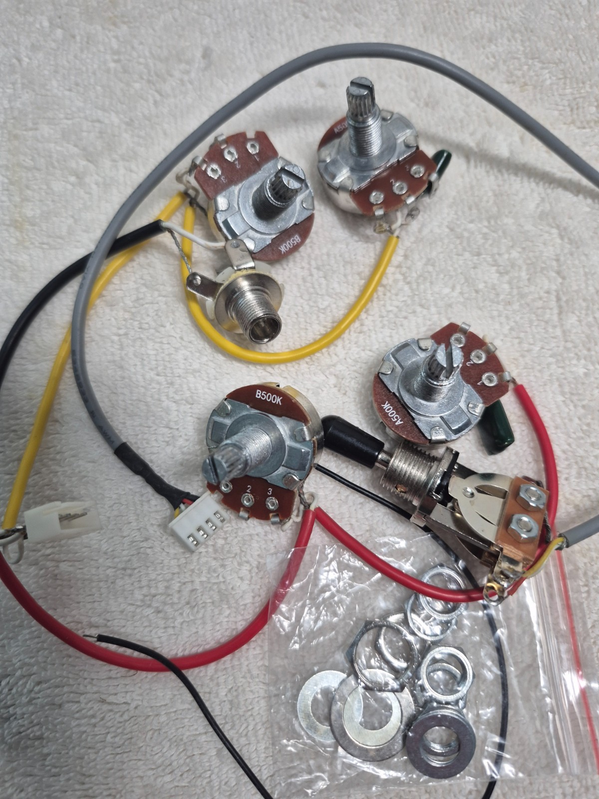 1 set Electric Guitar Pickup Wiring Harness w/Switch/500K Pots Set For LP SG EPI