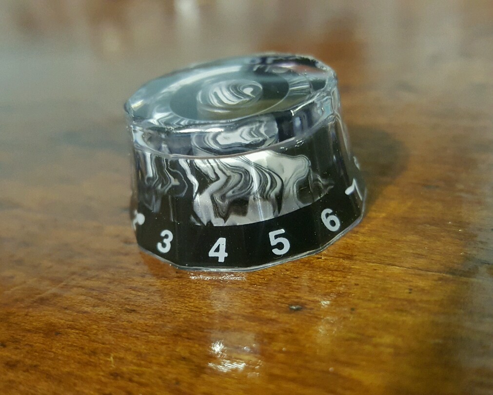 4 CTS Split Shaft Lampshade volume/tone knobs. Black & White Abalone. JAT