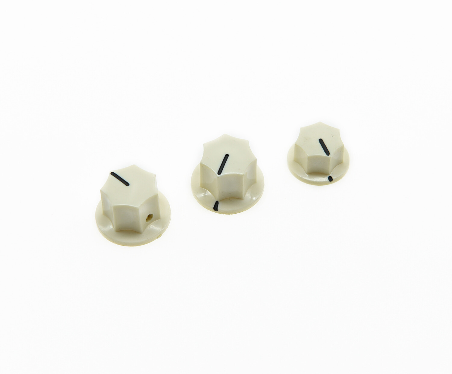 3pcs Brass Insert USA Size 1/4″ Jazz J Bass Knobs,Large & Small Knob Aged White