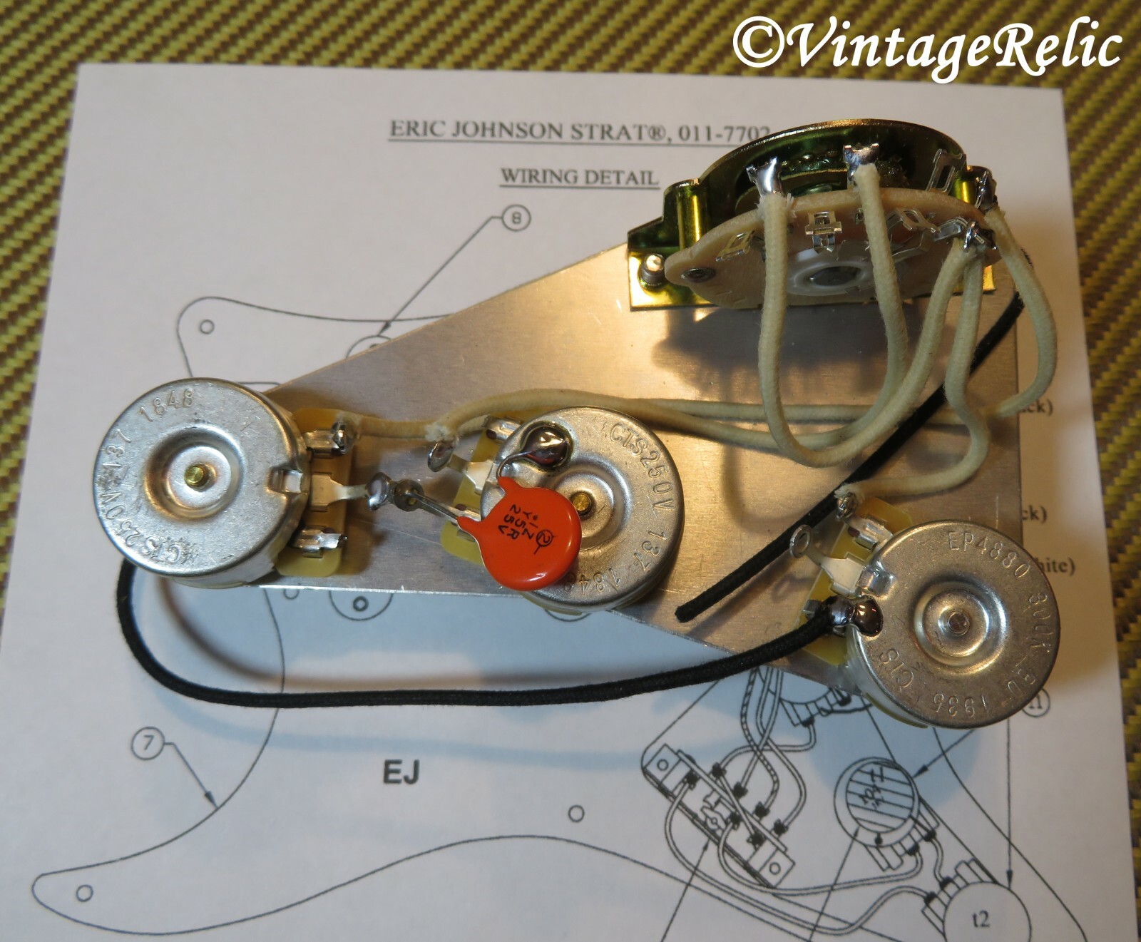 Wiring harness fits Fender USA Eric Johnson Stratocaster 300k CTS vol .1uF cap
