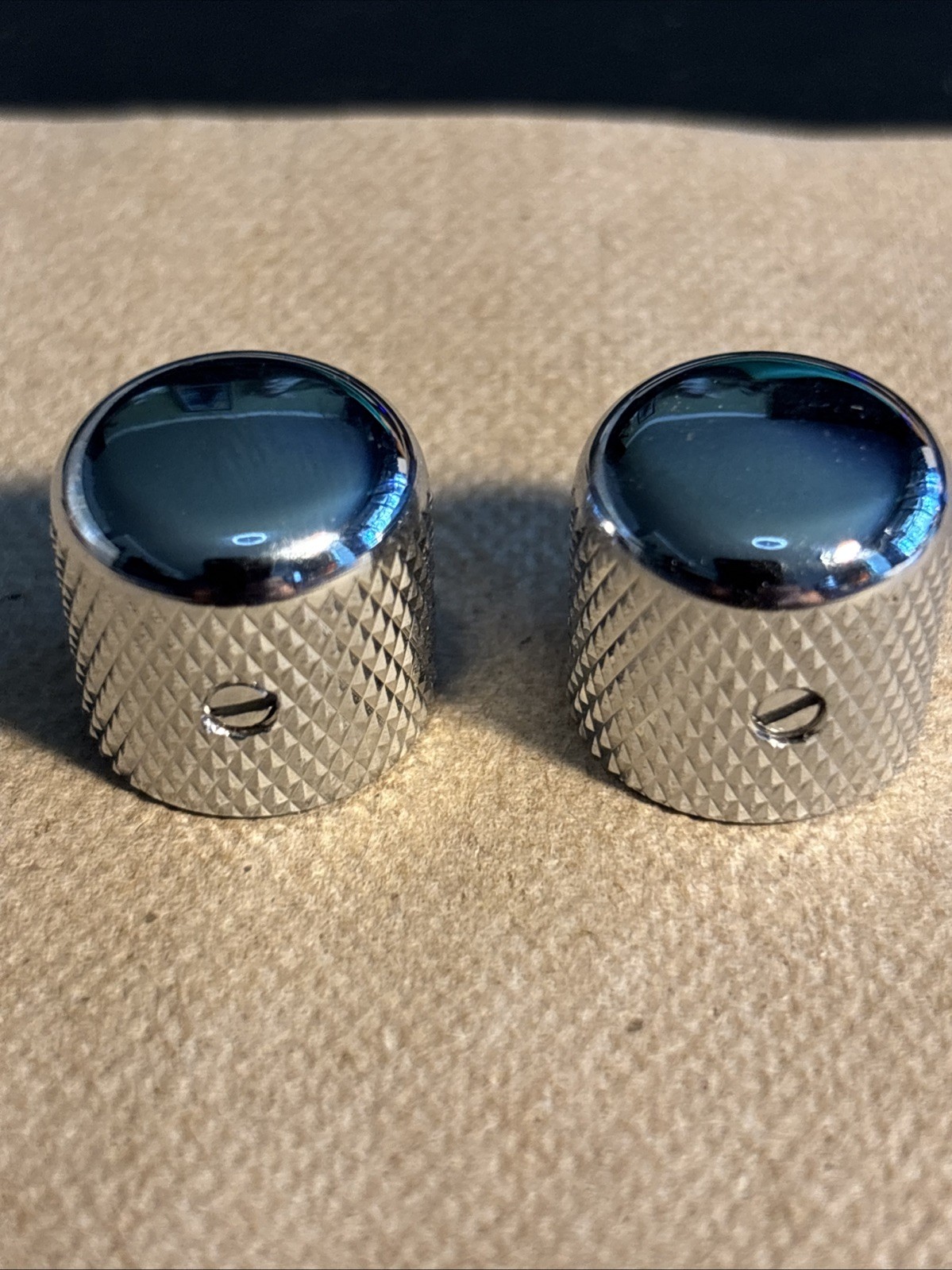 (2) Genuine Fender Chrome Dome Knobs For Tele Guitar & P Bass 1/4” Solid Shaft ￼