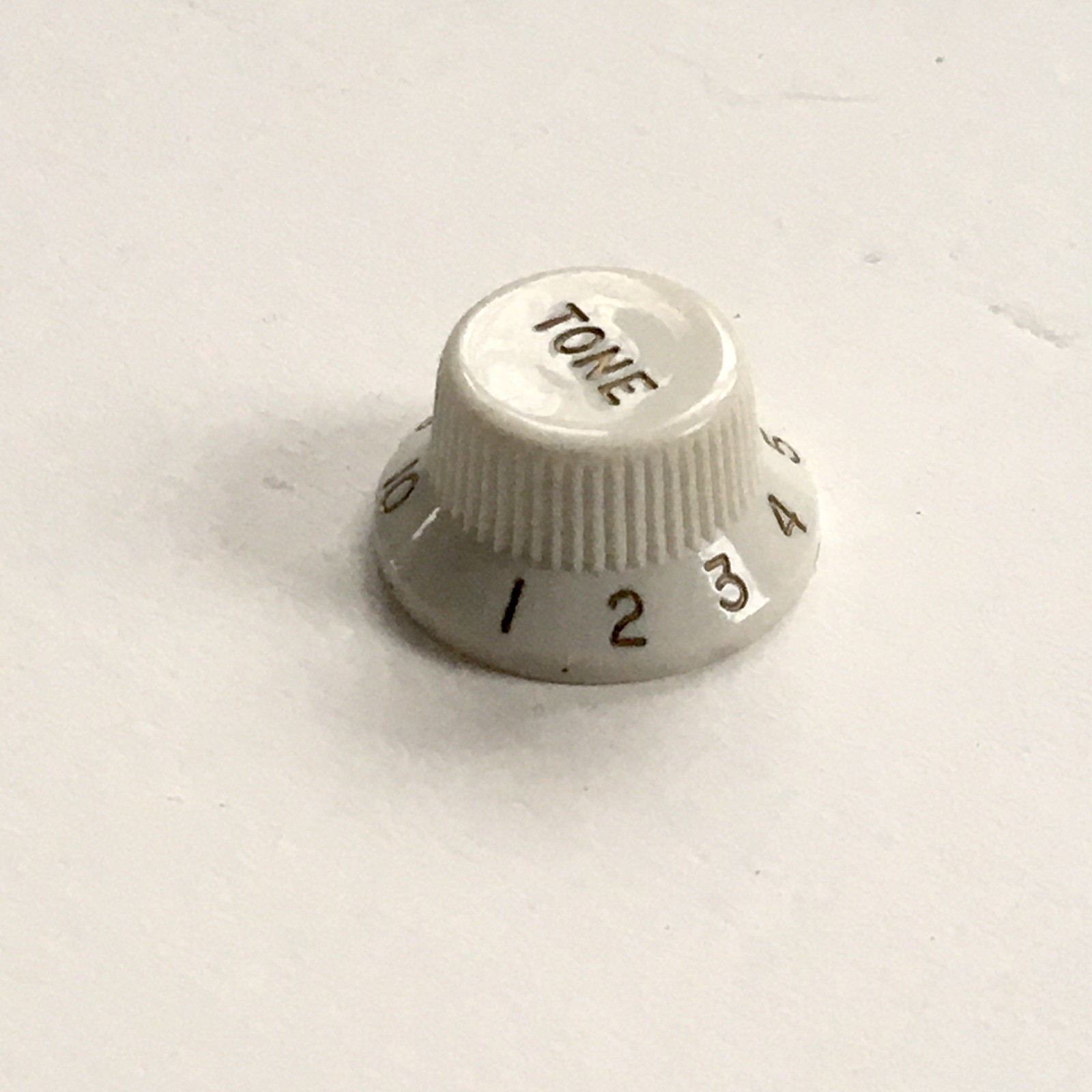 1 Vintage Fender Strat Tone Knob NOS Aged White Skirt 3 Spoke Made In USA Rare
