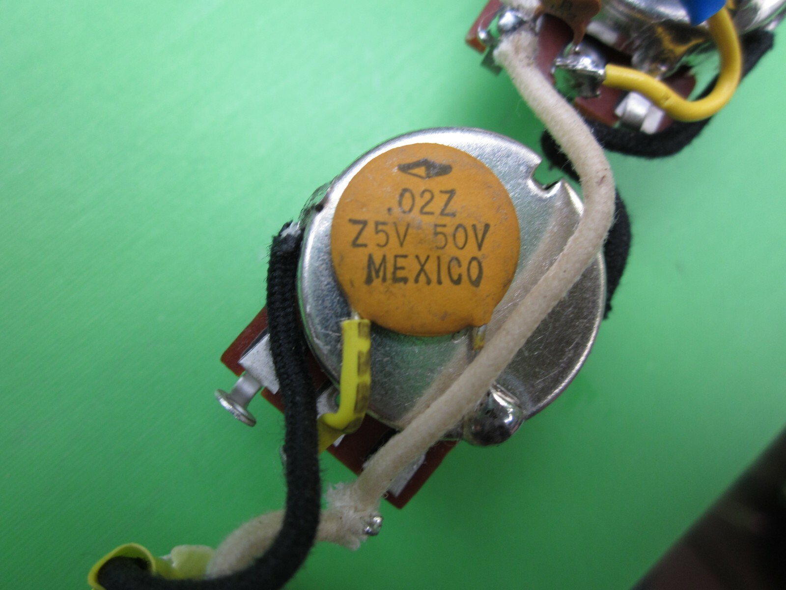 Solderless Jazz Bass Harness .02 Circle D Cap Bourns Split Shaft KellingSound
