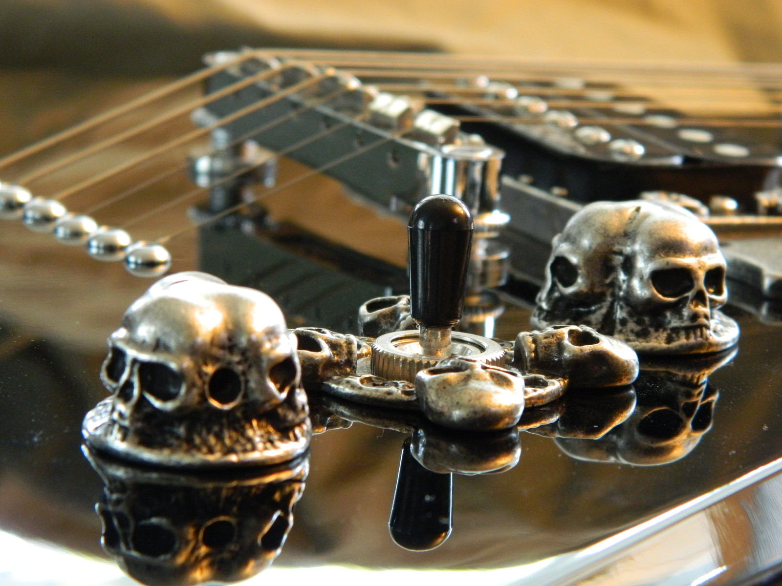 3 SKULL GUITAR KNOBS – HAND MADE SOLID METAL SPEED KNOBS 3 SKULLS PER KNOB