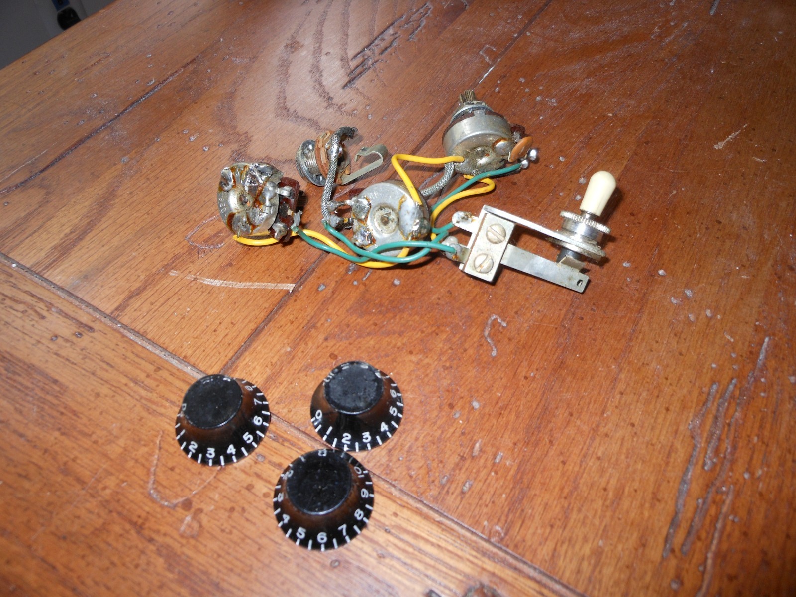 1989 Guitar Pots, Switch, Jack, Knobs