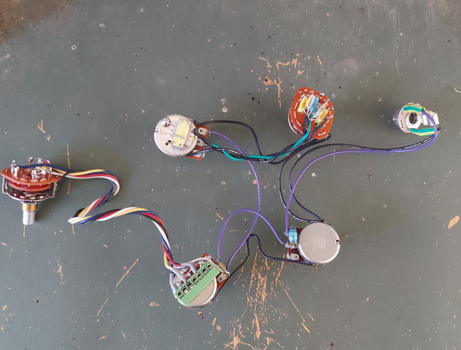 335 Solderless Harness 3 Pickups 6 way Switch 6 way Varitone Switch, Bass Cut
