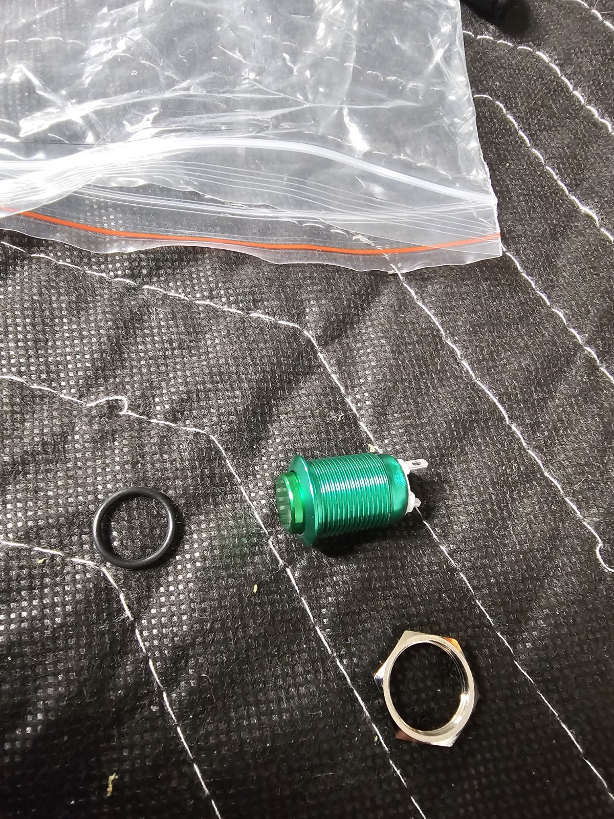 Bates Momentary Killswitch 12mm Momentary Switch