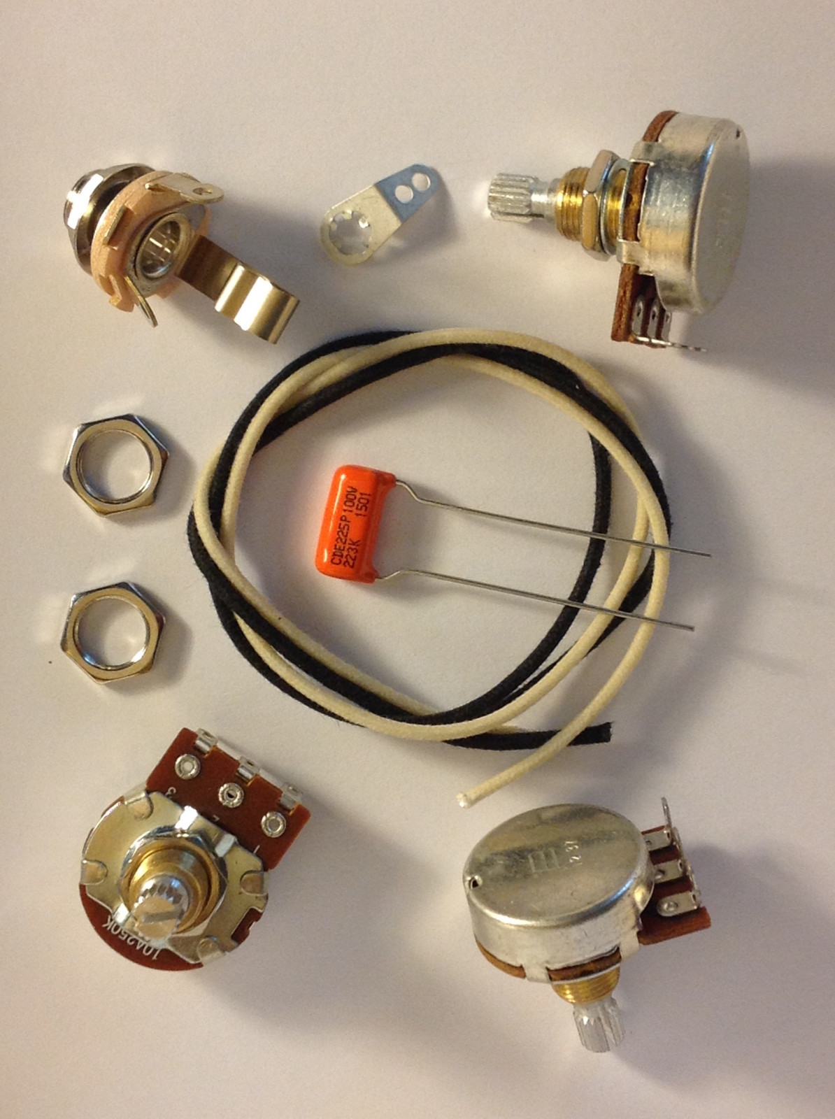 Wiring Harness Kit For J Bass 500k Bourns Knurled Pots .022uf Orange Drop Cap