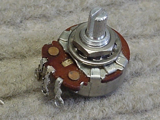(1) 1977 Fender Stratocaster guitar pot 250K split shaft