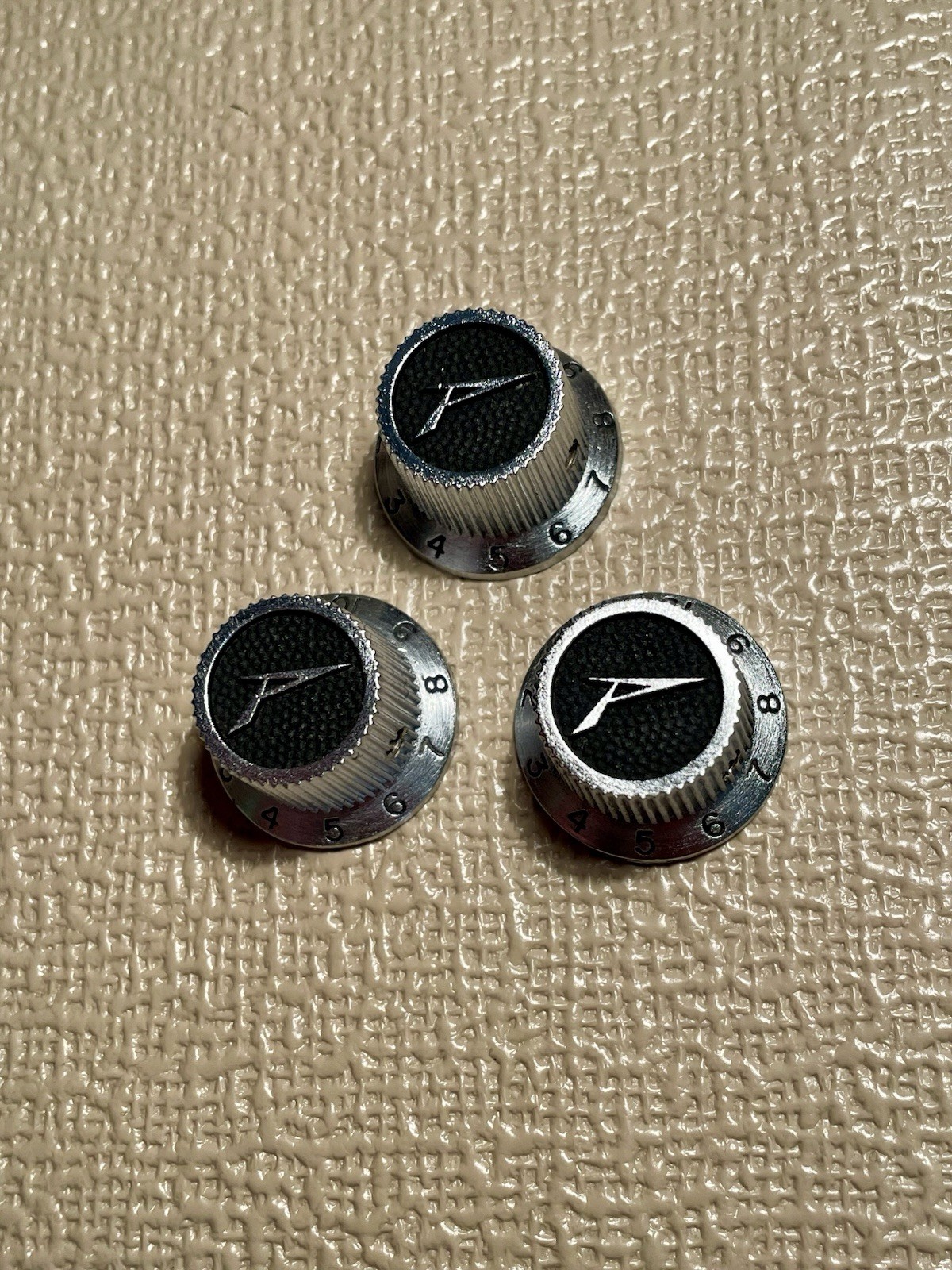 Peavey Guitar/Bass Knobs Vintage Original P Dial Knobs Set Of 3