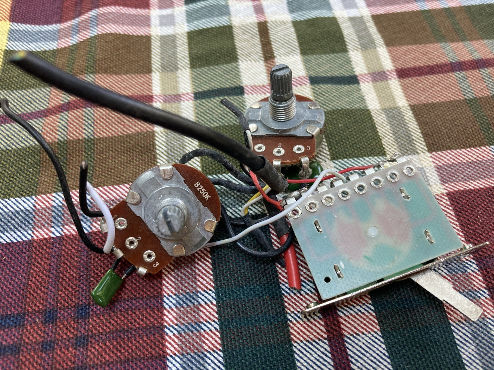Squier Telecaster Wiring Harness, Full-Size Pots, Switch for Tele Guitars