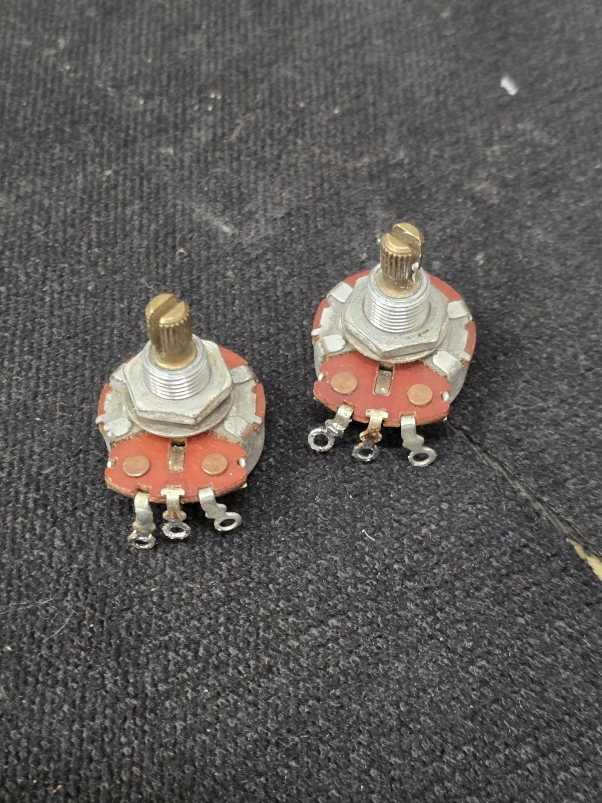 CTS Crater Bottom Split Shaft 500k Potentiometer Pair 1967