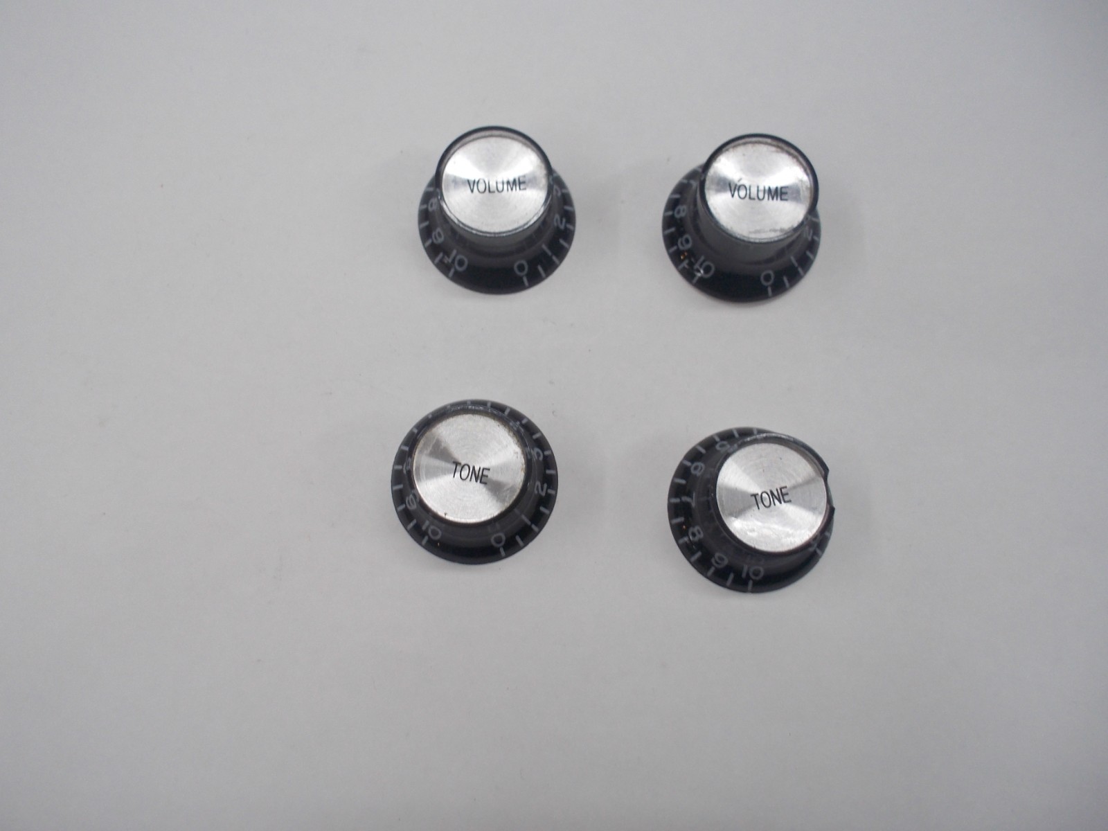 Gibson USA ES339 Custom Shop black/silver top hat volume & tone control knobs