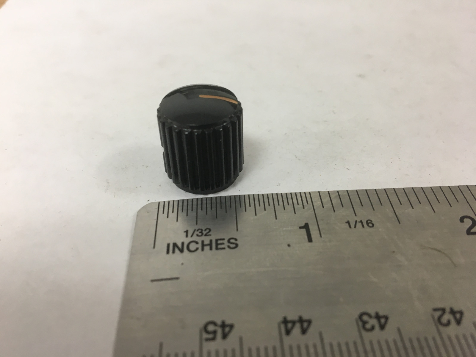 Vintage Grayhill 33-12 Small Black Bakelite Finely Knurled Knob w/ White line