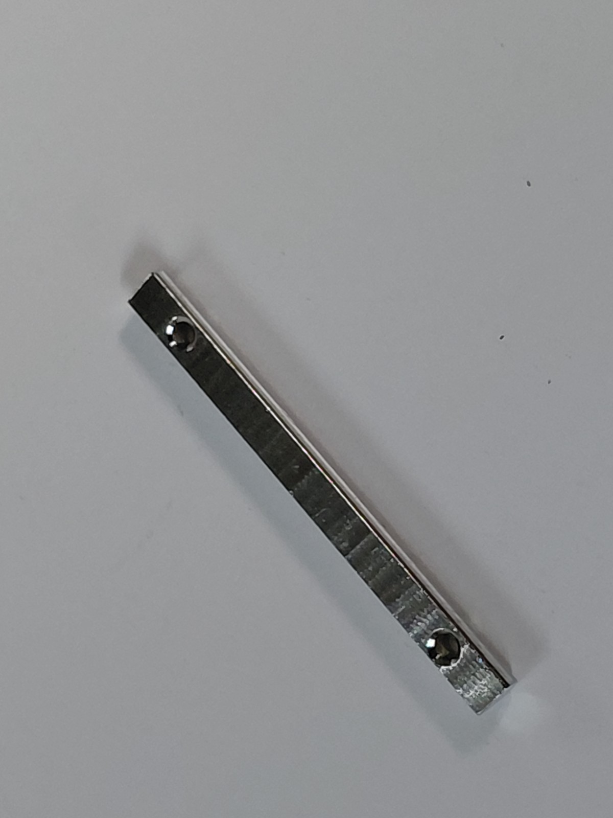 Chrome String Retainer – Factory Replacemet for Peavey Tracer Electric Guitar