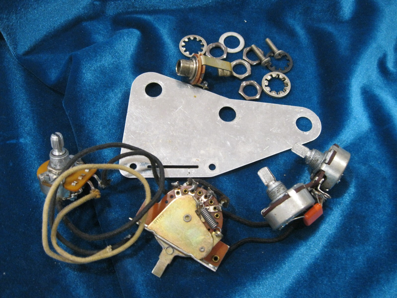 1992 USA AVRI Fender STRATOCASTER American Vintage Pots Jack Wiring HARNESS