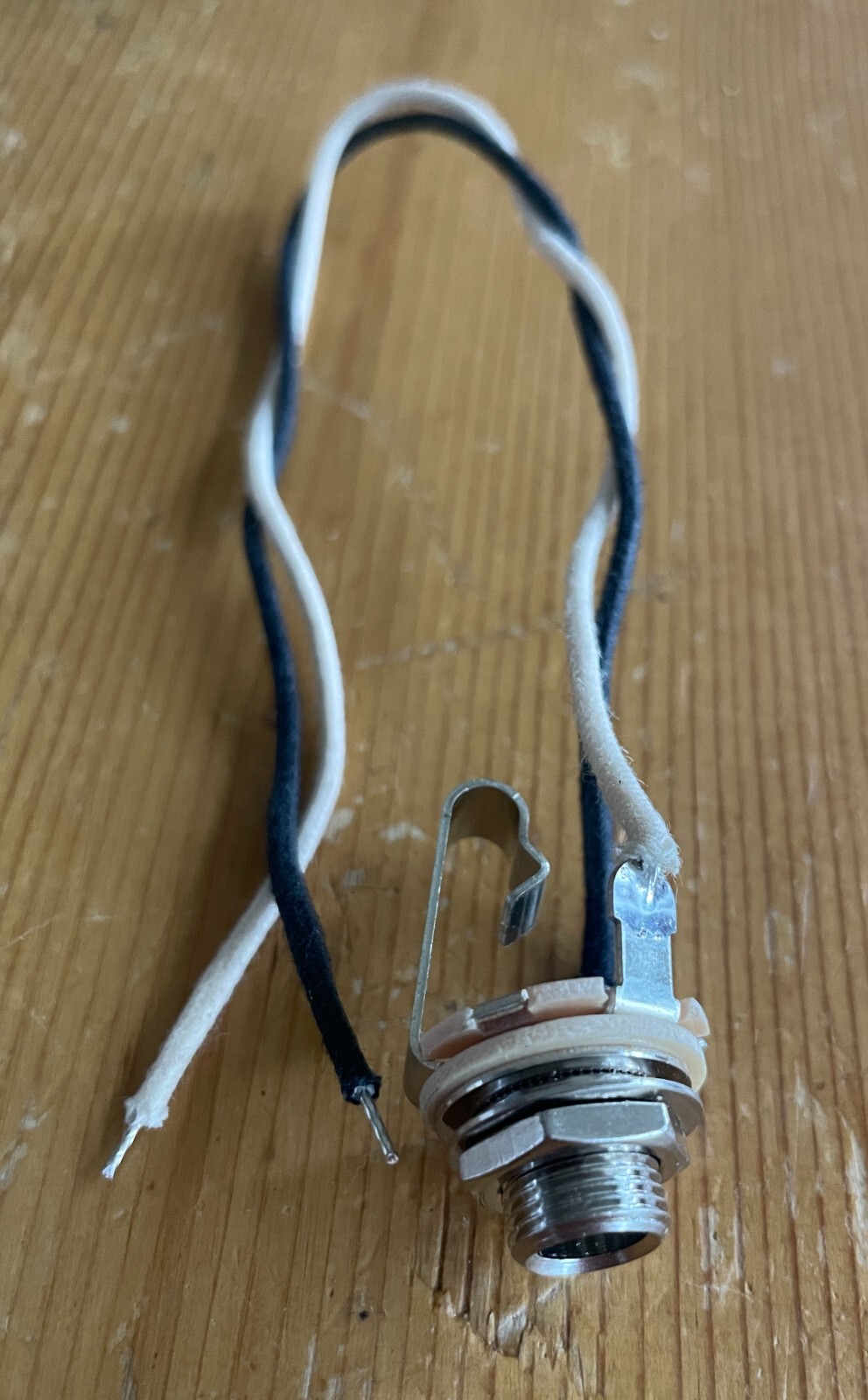 Switchcraft 1/4″ #11 Mono Output Jack Pre Wired with Gavitt Pull Back Cloth Wire