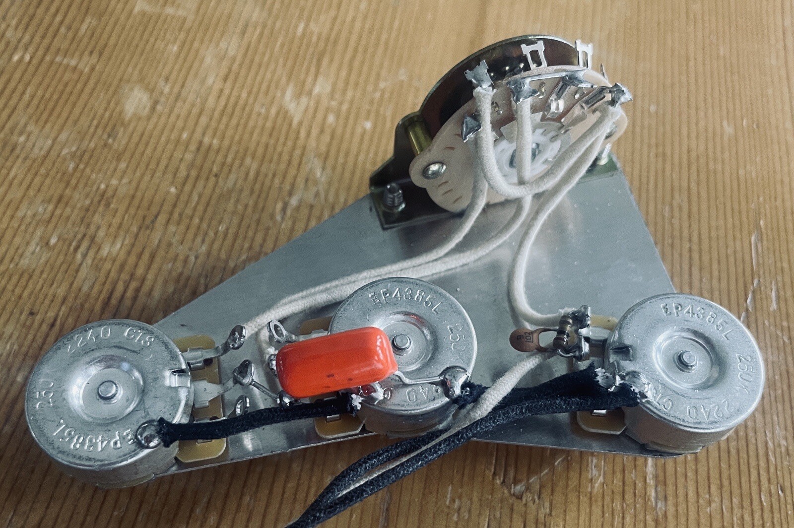 Fender Stratocaster Wiring Harness Treble Bleed 250k CTS Pots Oak Grigsby 5 Way