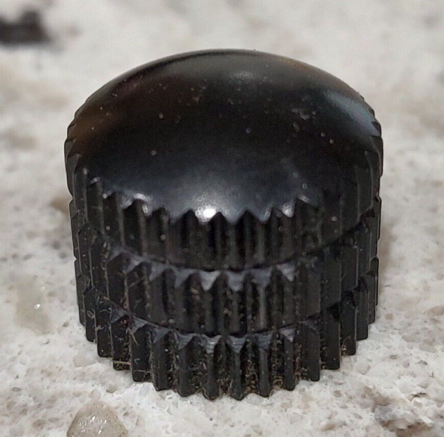 ARBOR GUITAR KNOB – BLACK PLASTIC DOME – FULL SIZE PUSH ON – 1980’s VINTAGE PART