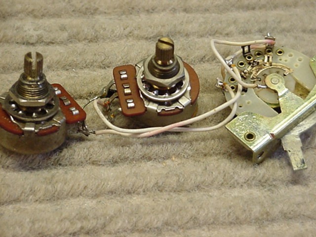 1979 Fender Stratocaster guitar pots 250K split shaft with cap. & 5 way switch