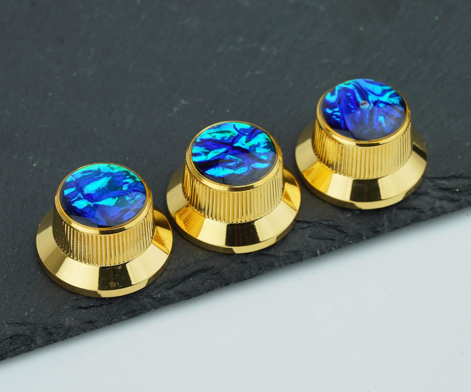 3pcs Gold Guitar Volume Tone Knobs with Blue Top Fit Stratocaster Strat