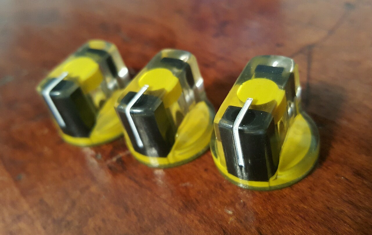 10 JAT Pointer Knobs With Set Screw, Fits Guitar Amps and Pedals… Yellow/Black