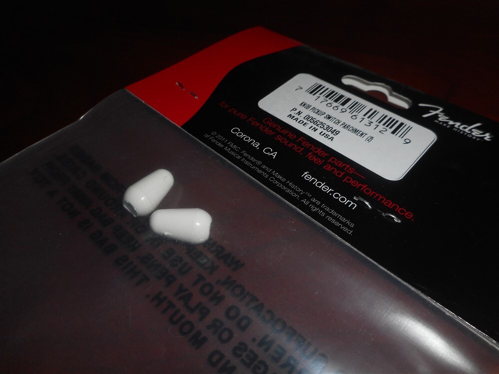 NEW – Genuine Fender Switch Tips (2) For Strat – PARCHMENT, 005-6253-049