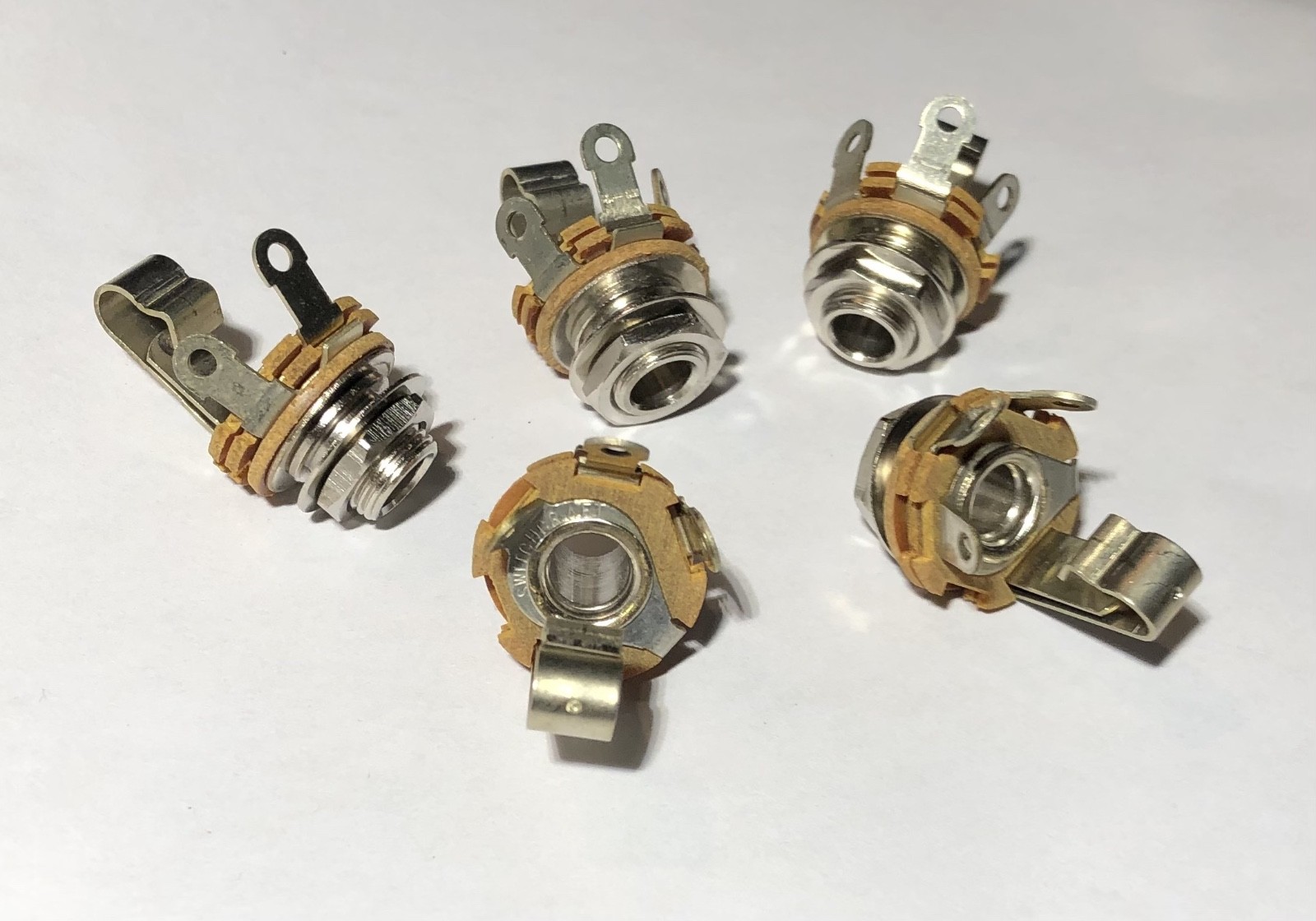 5 pcs Switchcraft 12A – 1/4″ Mono Jacks – for Guitar or Amplifier USA