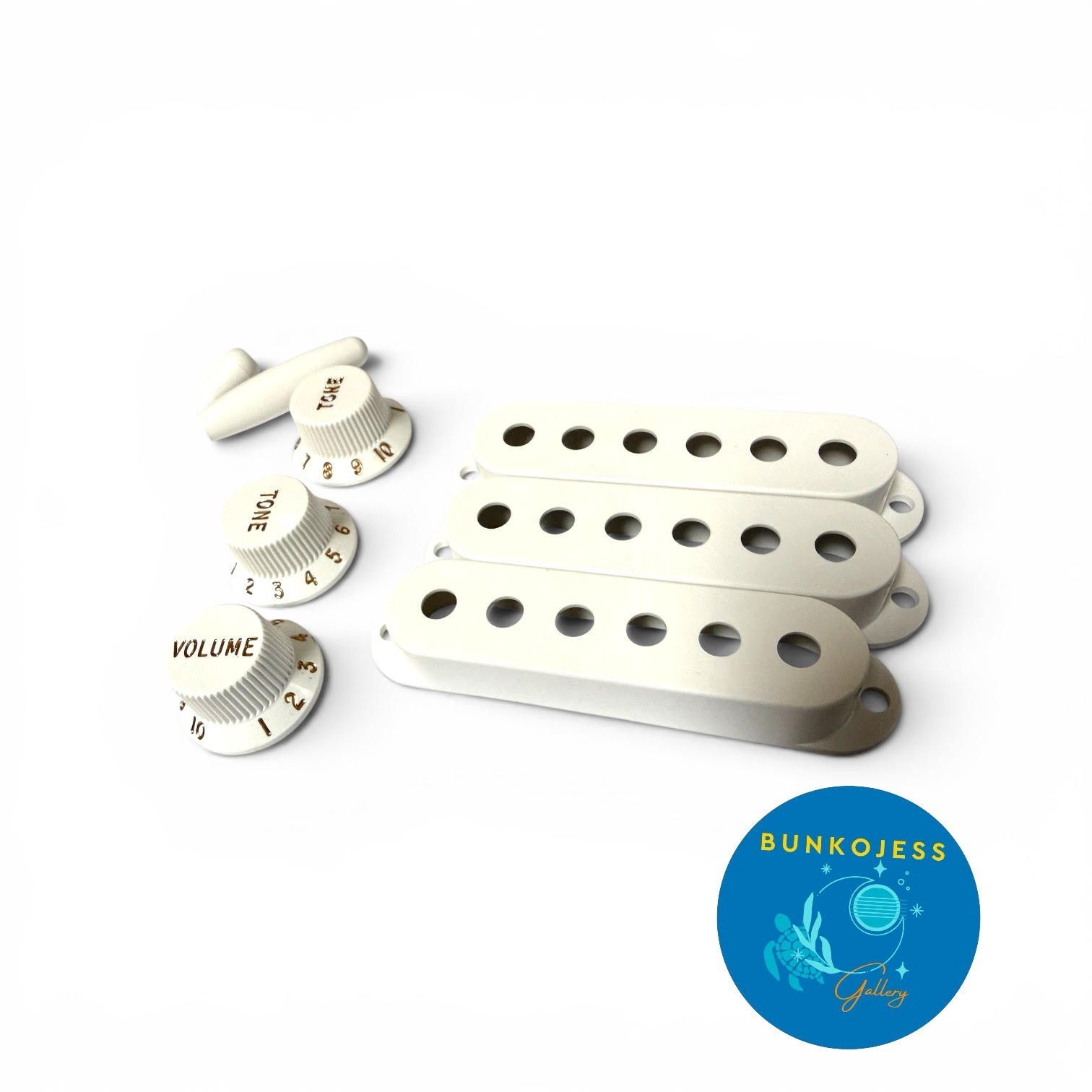 Genuine Fender 52mm Strat Pickup Covers & USA Bright White Knobs & Guitar Tips