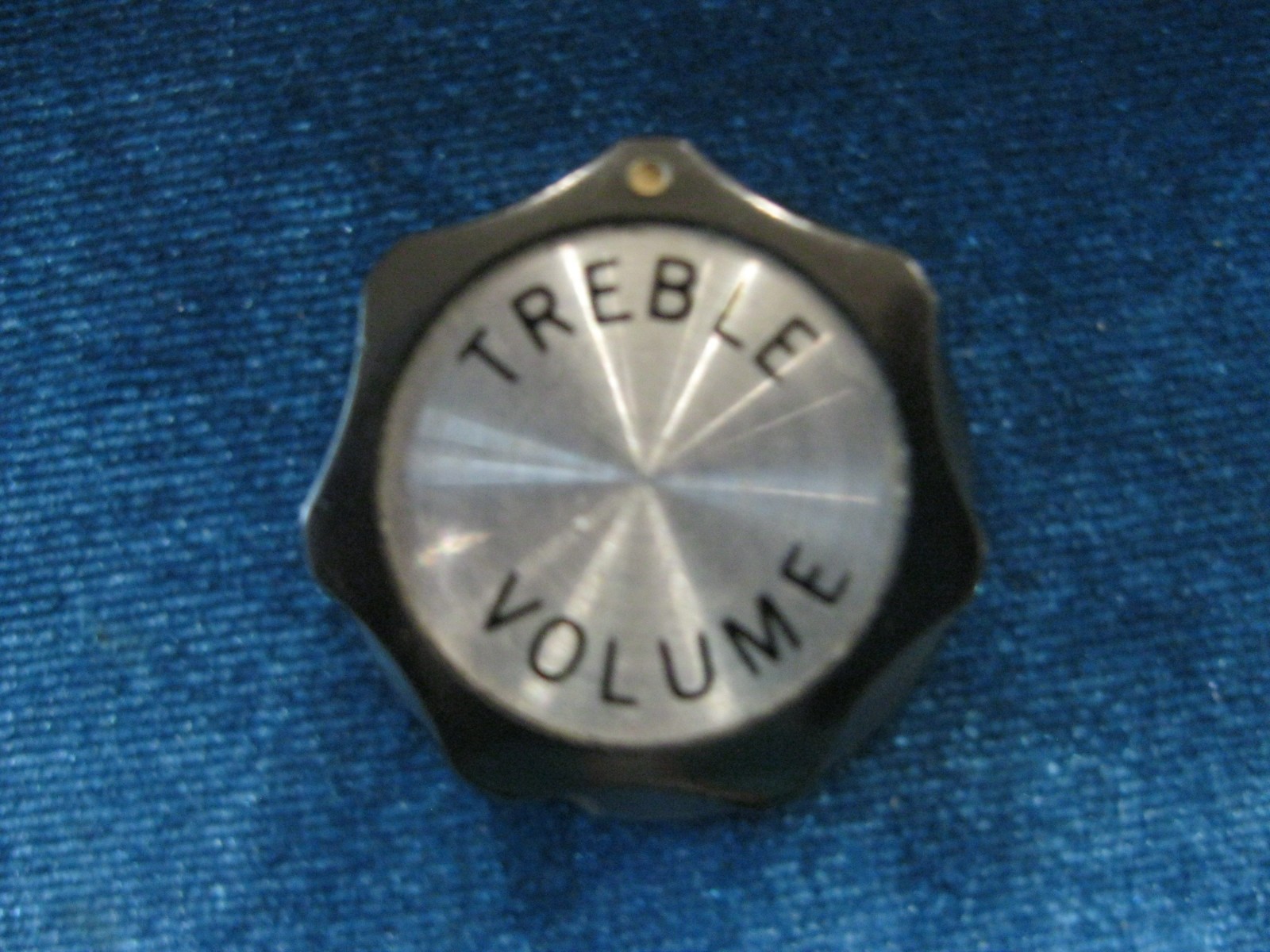 One Vintage late 1960’s-early 70’s Rickenbacker Treble Volume KNOB 360 330 4001