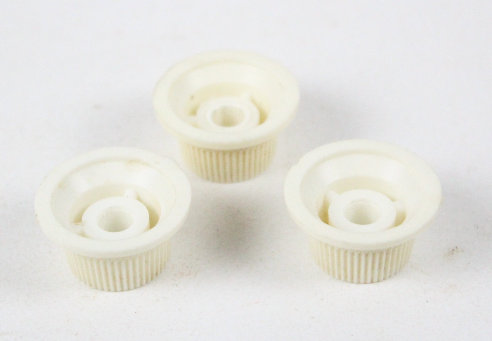 1970s-1980s Fender Stratocaster Strat White/Cream Volume/Tone Knob Set ~VINTAGE~
