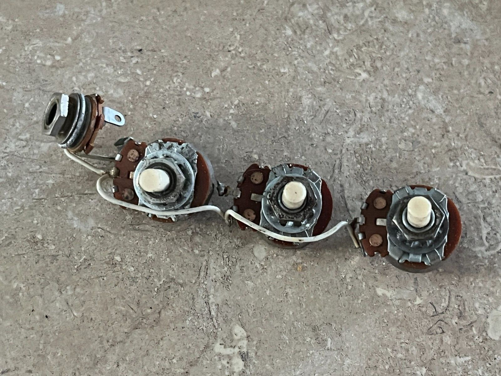 1974 1975 set Fender Jazz bass pots harness jack