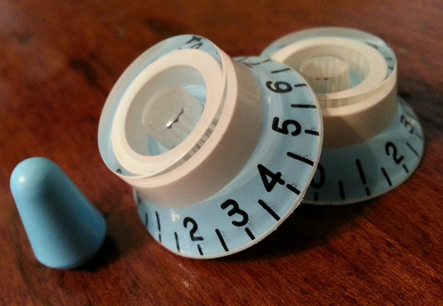 2 Guitar top hat volume/tone knobs & switch tip.. Daphne Blue/Aged Cream.. JAT