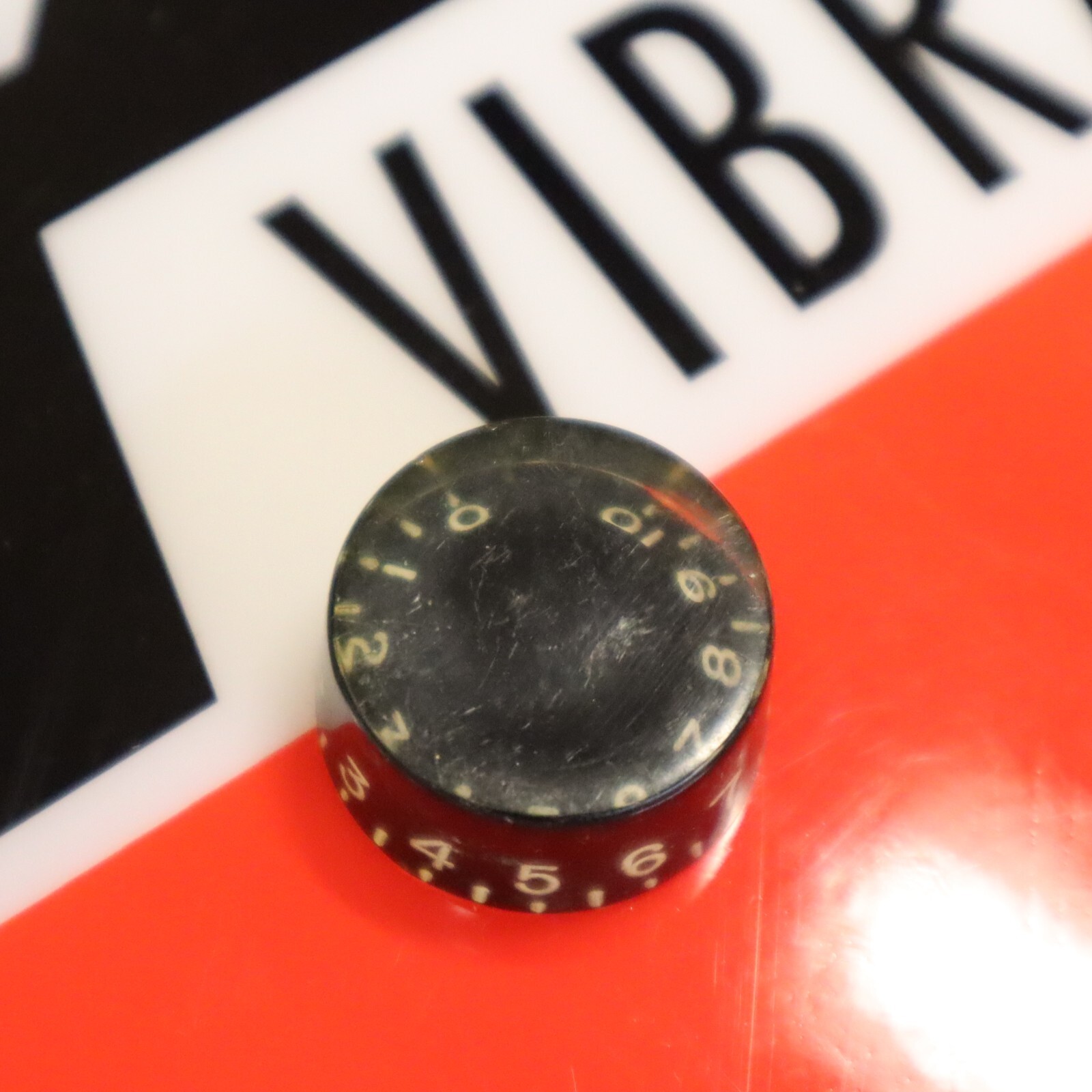 (1) Vintage 1970’s USA Gibson Speed Knob SG RD Les Paul Explorer Flying V Guitar