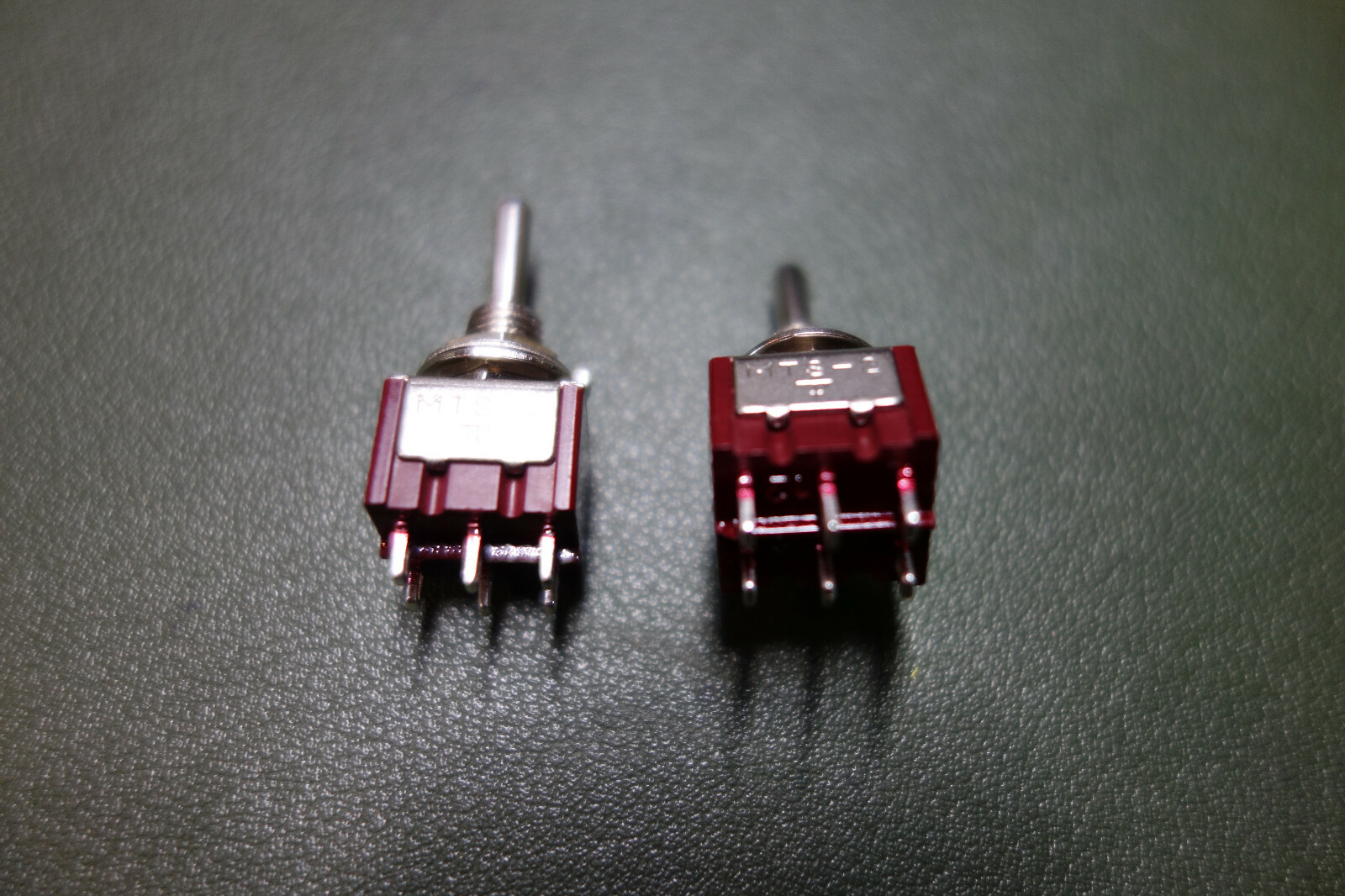 2 pcs DPDT MTS-2 On-On-On Fender Replacement Mini Toggle Switch